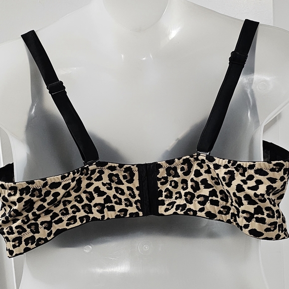 Animal print wired bikini top in 44 DD - Picture 3 of 5
